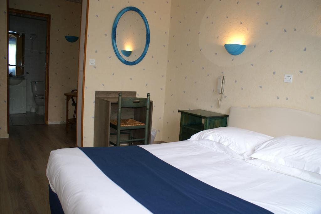 Hotel Celeste Bagnères-de-Luchon Rum bild